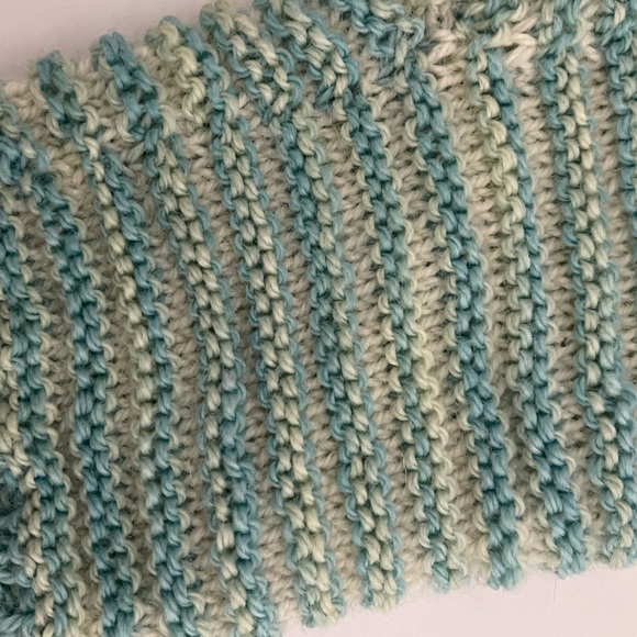 Dee’s Loominary, hand knitted, wool blend fingerless gloves. - Picture 4 of 4